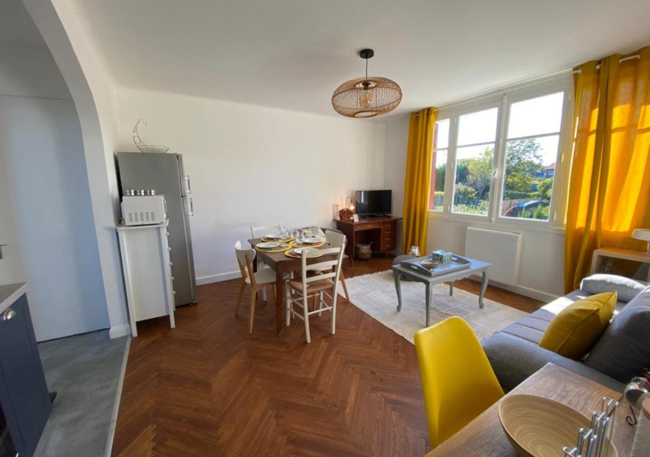 Apartment Moulin#1-yellow'appart - Futuroscope-jardin & Parking Jaunay-Clan
